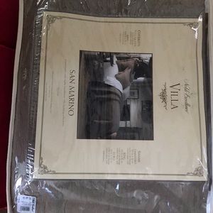 King Coverlet by Noble Excellence “VILLA”